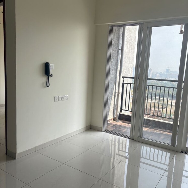 Room, kolte-patil-life-republic-oro-avenue 1 Bedroom 450 Sq.Ft. Apartment In Kasarsai Pune 9732550