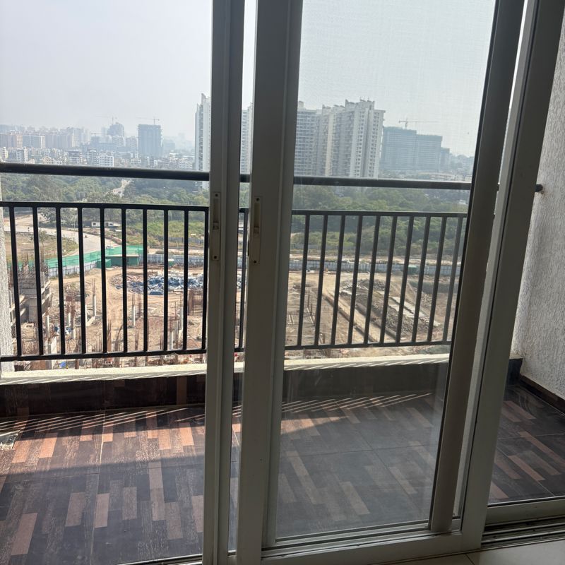 1 BHK + Pooja Room 450 Sq.Ft. Apartment in Kolte Patil Life Republic Oro Avenue