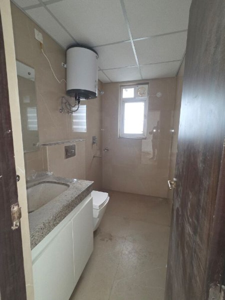 Bathroom, rishita-manhattan 3.5 Bedroom 1810 Sq.Ft. Apartment In Gomti Nagar Lucknow 9732608