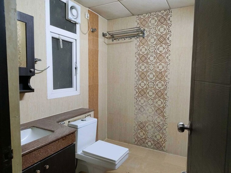 Bathroom, purvanchal-royal-park 3 Bedroom 1950 Sq.Ft. Apartment In Sector 137 Noida 9732443