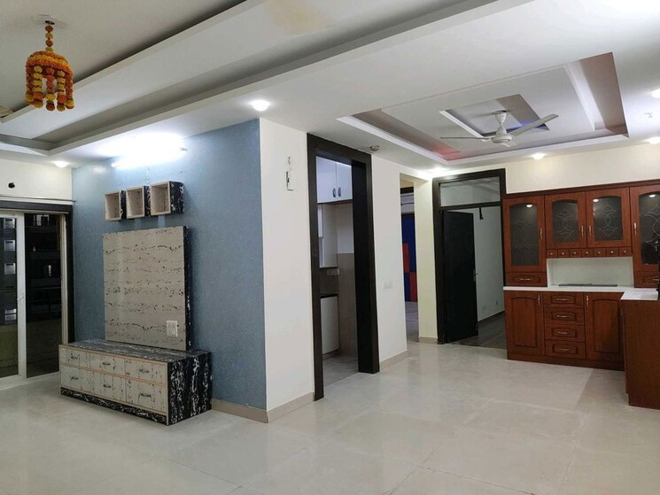 Room, purvanchal-royal-park 3 Bedroom 1950 Sq.Ft. Apartment In Sector 137 Noida 9732443