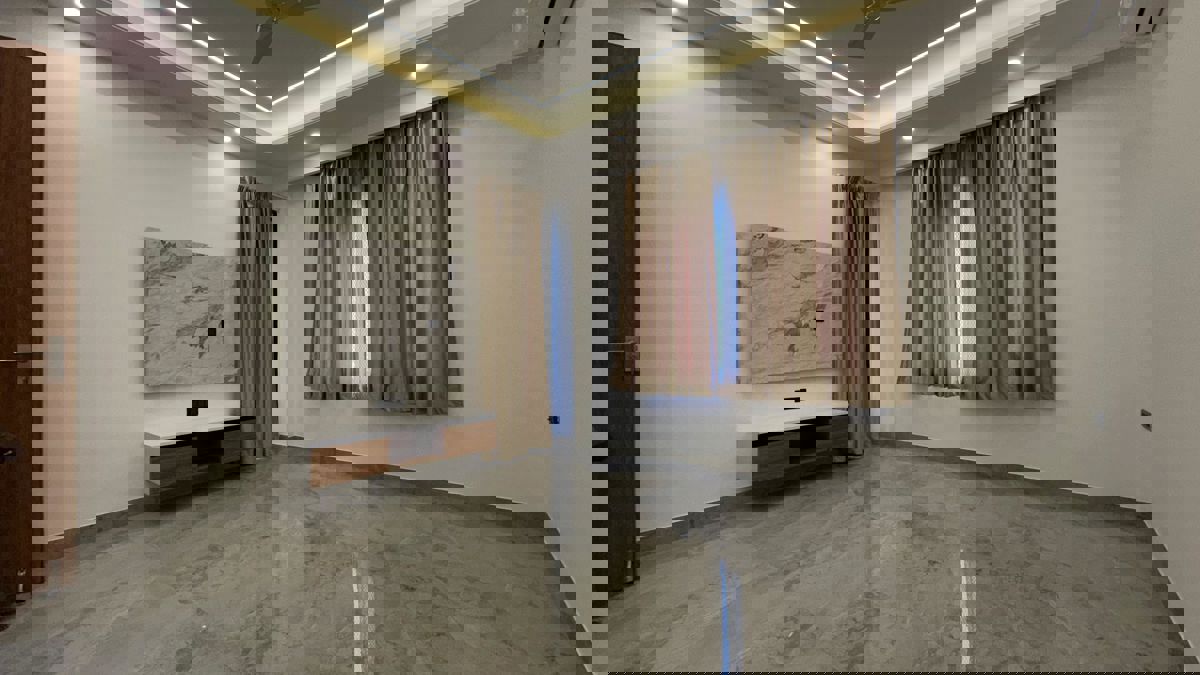 3 BHK + Servant Room Builder Floor For Sale in Sector 57