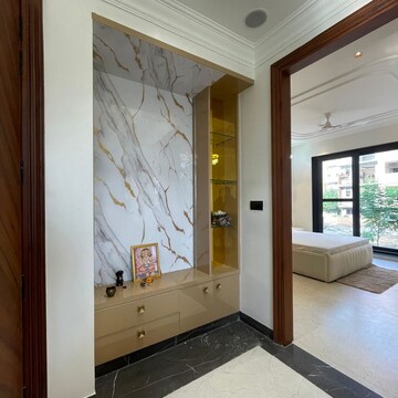 Room in 3 BHK Builder Floor at Bptp Astaire GardeN-Monet Floors, Sector 70a – for Sale