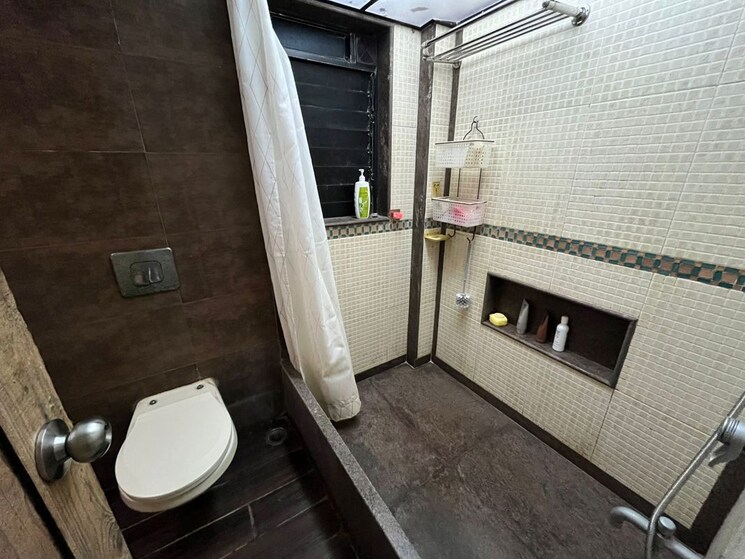 Bathroom, oshiwara 2 Bedroom 800 Sq.Ft. Apartment In Oshiwara Mumbai 9732702