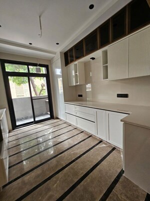 Kitchen in 4 BHK Builder Floor at South City Arcade, Sector 41 – for Sale