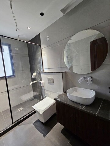 Bathroom in 4 BHK Builder Floor at South City Arcade, Sector 41 – for Sale