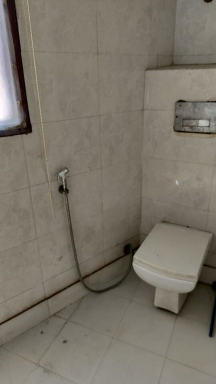 Bathroom, neb sarai 2 Bedroom 990 Sq.Ft. Builder Floor In Neb Sarai Delhi 9732801