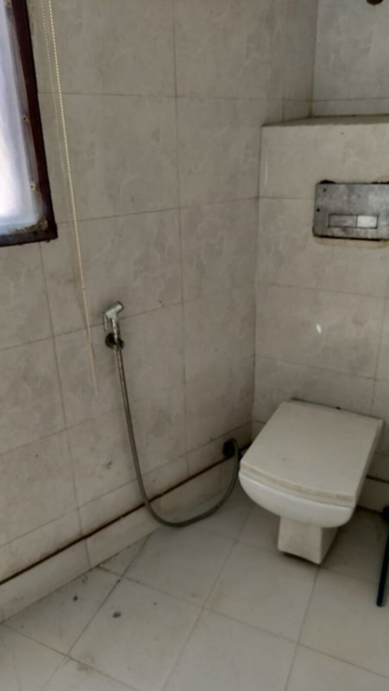 Bathroom, neb sarai 2 Bedroom 990 Sq.Ft. Builder Floor In Neb Sarai Delhi 9732801