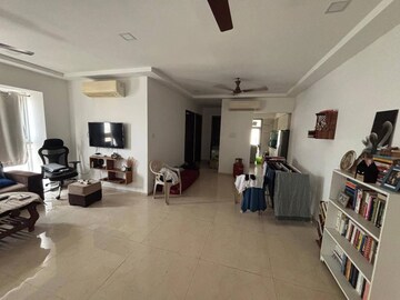 Room in  Pg at Parel – for Rent