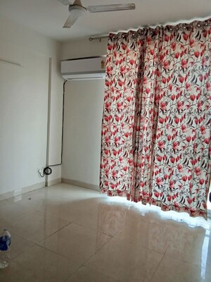 Bathroom in 2 BHK Apartment at Signature Global Andour Height, Sector 71 – for Rent