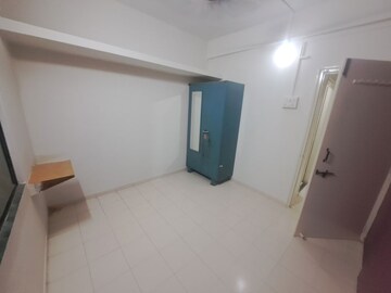 Room in 2 BHK Apartment at Pimple Nilakh – for Rent