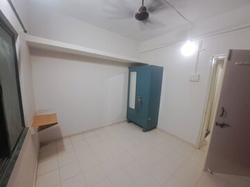 Room in 2 BHK Apartment at Pimple Nilakh – for Rent