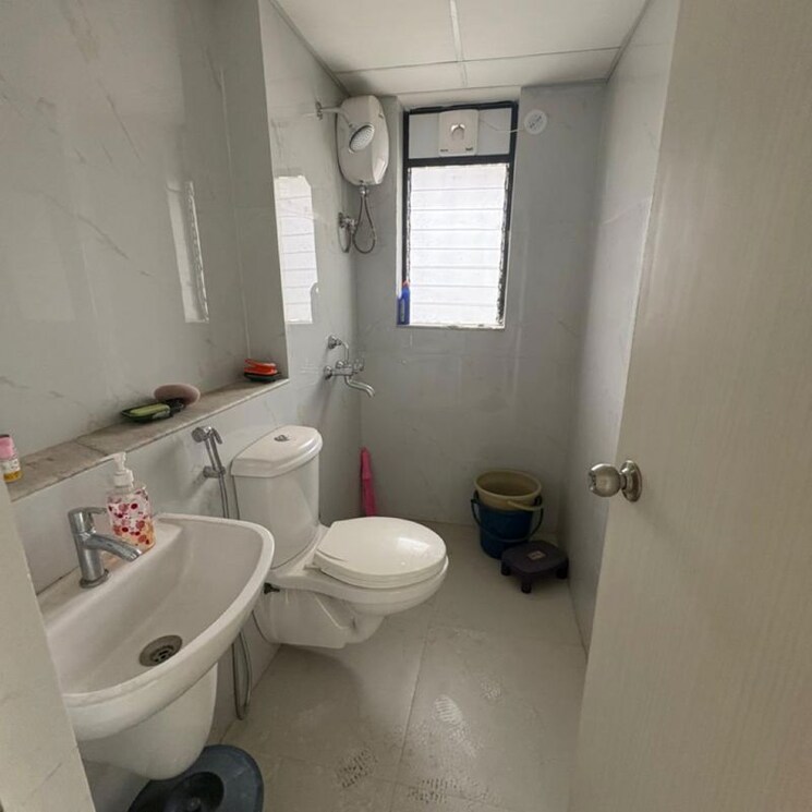 Bathroom, runwal-gardens-phase-2 1 Bedroom 470 Sq.Ft. Apartment In Kalyan Shilphata Road Thane 9732902