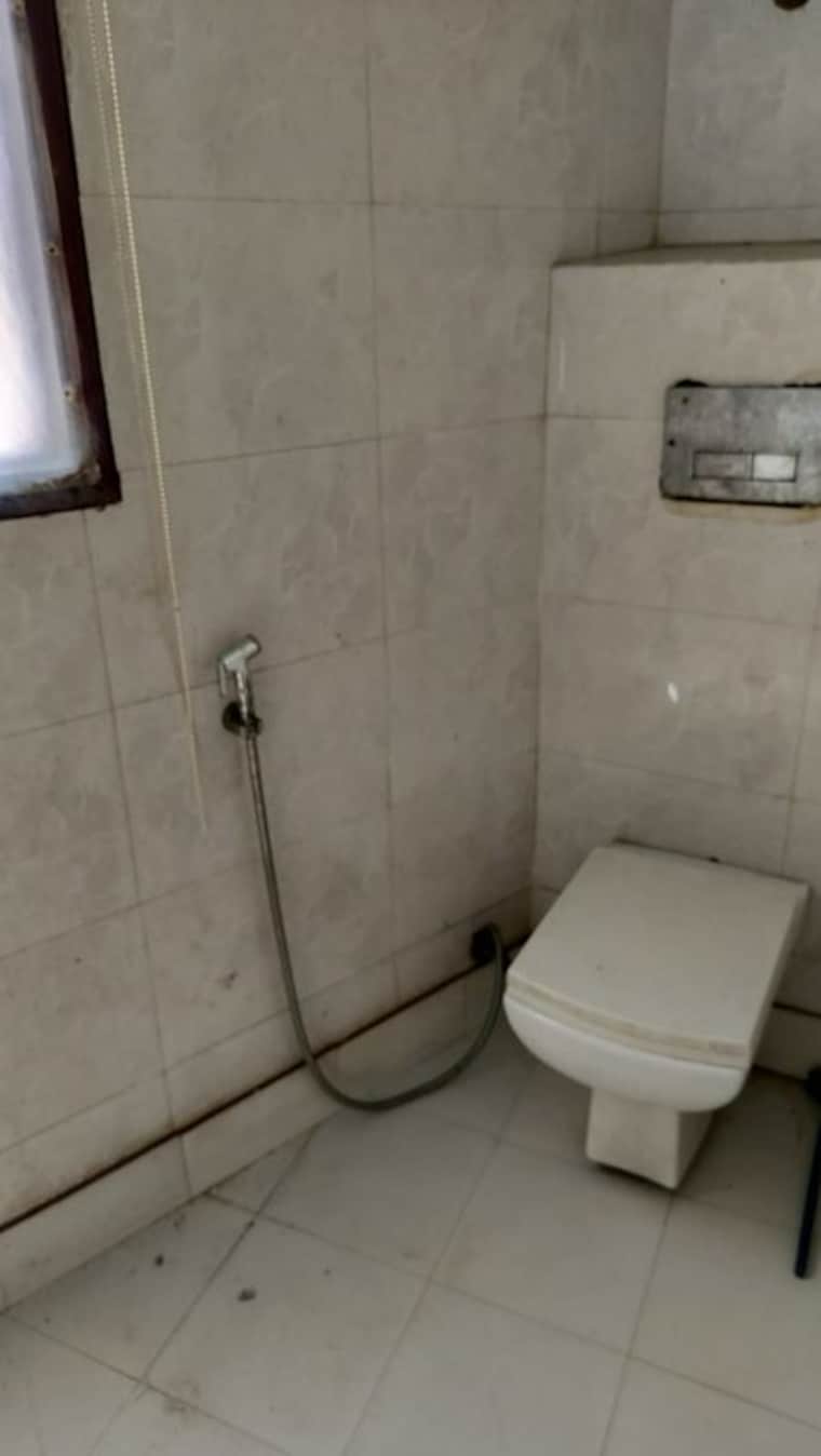 Bathroom, neb sarai 2 Bedroom 1120 Sq.Ft. Builder Floor In Neb Sarai Delhi 9732920