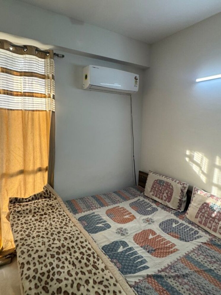 Bedroom, signature-global-andour-height 1 Bedroom 400 Sq.Ft. Apartment In Sector 71 Gurgaon 9732950