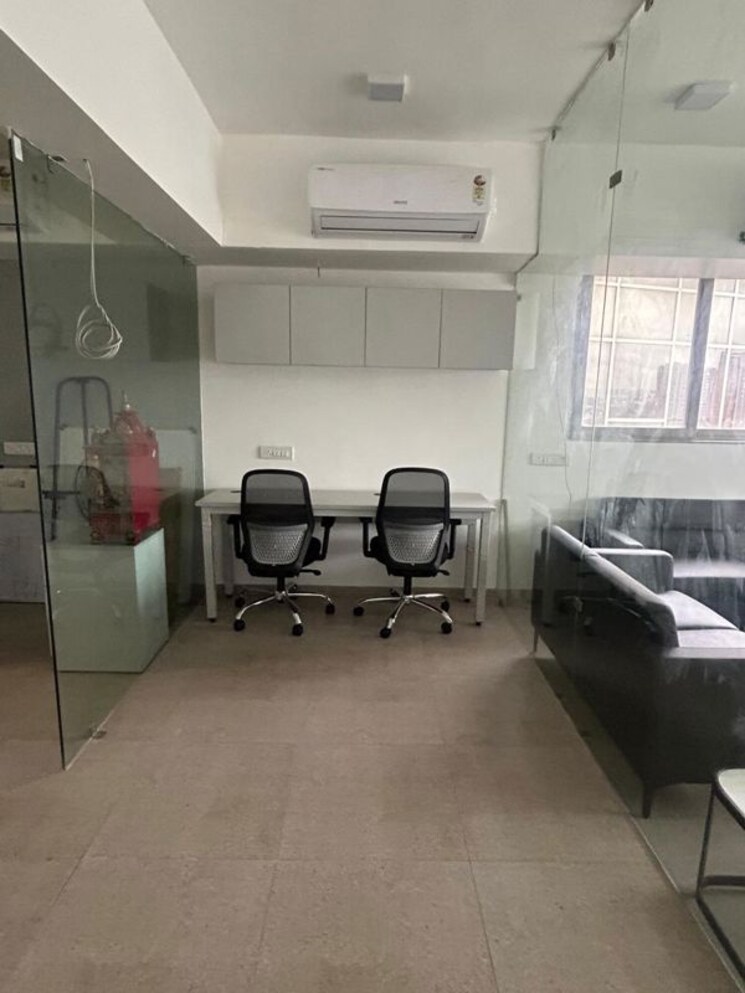 Team Area, sheladia-one-world-west Commercial Office Space 1000 Sq.Ft. In Ambli Ahmedabad 9732951