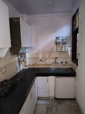 Kitchen in 1.5 BHK Builder Floor at Malviya Nagar – for Rent