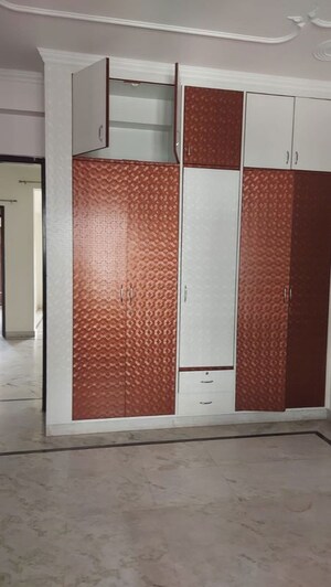 Bedroom in 3 BHK Builder Floor at Huda Staff Colony, Sector 46 – for Rent