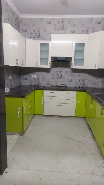 Kitchen in 3 BHK Builder Floor at Huda Staff Colony, Sector 46 – for Rent
