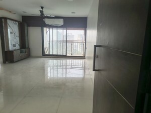 2 BHK Apartment For Rent in Luis Apartment, Dadar West