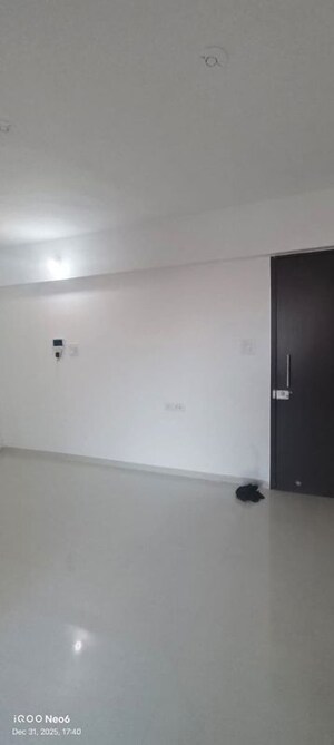 Room in 3 BHK Apartment at Angal Palazzo Apartment, Balewadi – for Rent