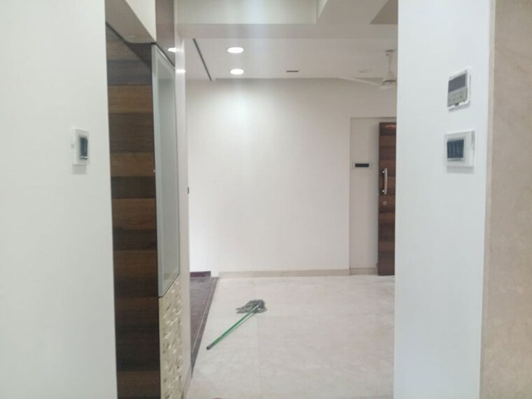 Bathroom, atul-blue-fortuna 4 Bedroom 1400 Sq.Ft. Apartment In Andheri East Mumbai 9732913
