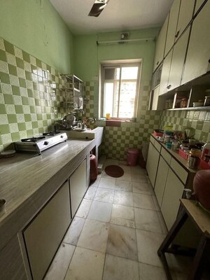 Room in  Pg at Khar West – for Rent