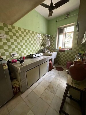 Room in  Pg at Khar West – for Rent