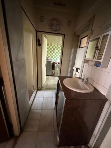  Pg For Rent in Khar West