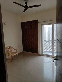 3 BHK Apartment For Sale in Amrapali Golf Homes
