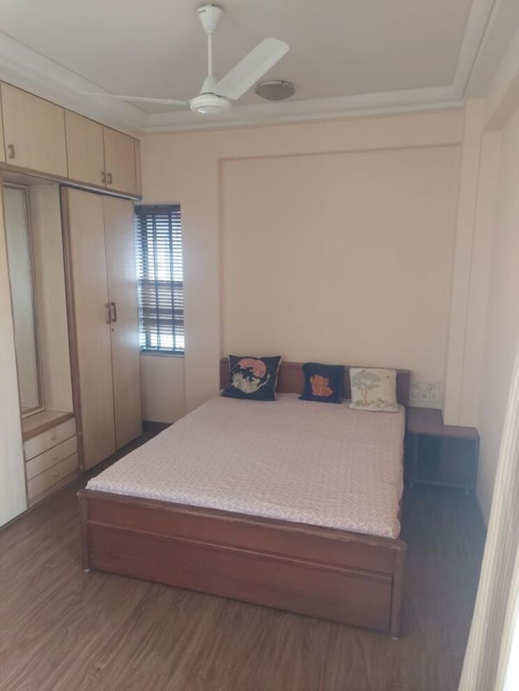 Bedroom, silver-sand-chs 2 Bedroom 720 Sq.Ft. Apartment In Andheri West Mumbai 9733227