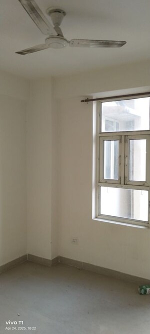 Room in 2 BHK Apartment at Shree Vardhman Mantra, Sector 67 – for Rent