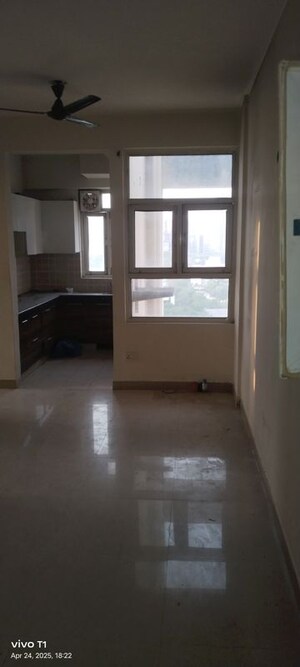 Room in 2 BHK Apartment at Shree Vardhman Mantra, Sector 67 – for Rent