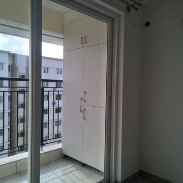 Room in 2 BHK Apartment at Prestige Camden Gardens, Agrahara Badavane – for Rent