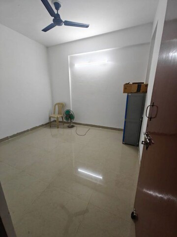 Room in 2.5 BHK Apartment at ROF Amaltas, Sector 92 – for Rent