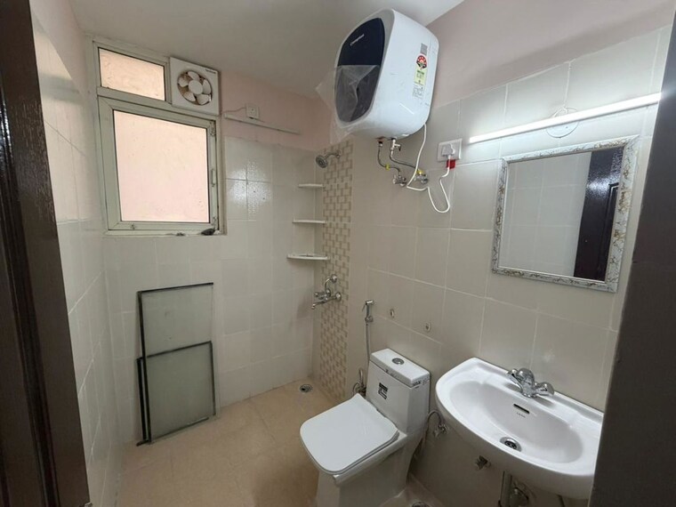 Bathroom, shree-vardhman-mantra 2 Bedroom 800 Sq.Ft. Apartment In Sector 67 Gurgaon 9733330