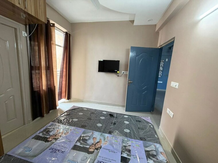 Bedroom, shree-vardhman-mantra 2 Bedroom 800 Sq.Ft. Apartment In Sector 67 Gurgaon 9733330