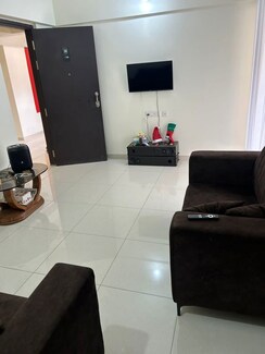 1 BHK + Extra Room Apartment For Rent in Kolte Patil Life Republic
