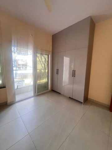 Room in 2 BHK Builder Floor at Koramangala – for Rent