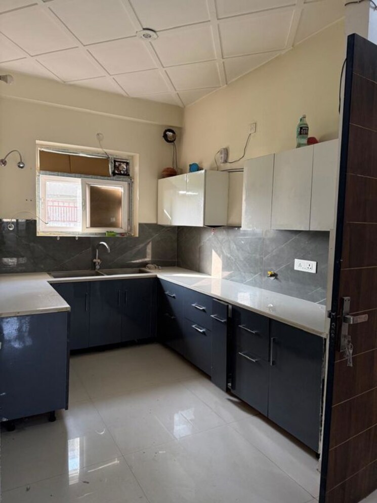 Kitchen, patiala road 3 Bedroom 1395 Sq.Ft. Builder Floor In Patiala Road Zirakpur 9733446