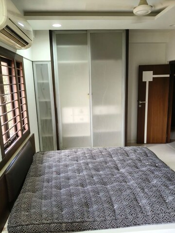 Bedroom in 3 BHK Apartment at Naranpura – for Rent