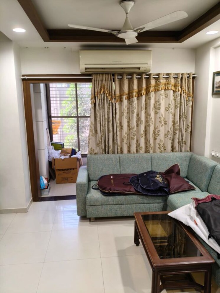 Living Room, naranpura 3 Bedroom 1800 Sq.Ft. Apartment In Naranpura Ahmedabad 9733503