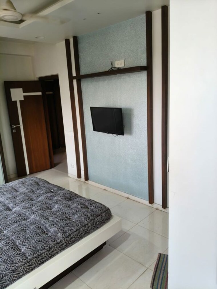 Room, naranpura 3 Bedroom 1800 Sq.Ft. Apartment In Naranpura Ahmedabad 9733503