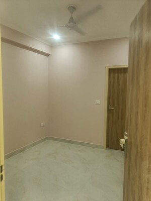 Room in 2 BHK Apartment at Galaxy Apartments Sector 49, Sector 49 – for Sale