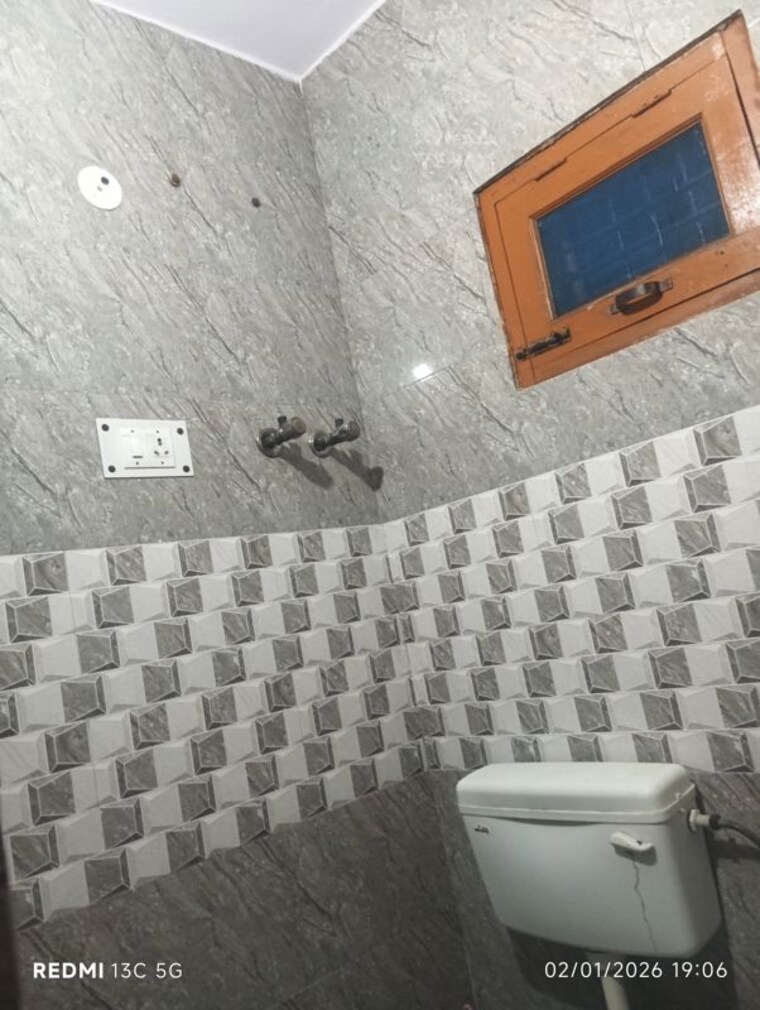 Bathroom, sector 12 2 Bedroom 850 Sq.Ft. Builder Floor In Sector 12 Noida 9733550