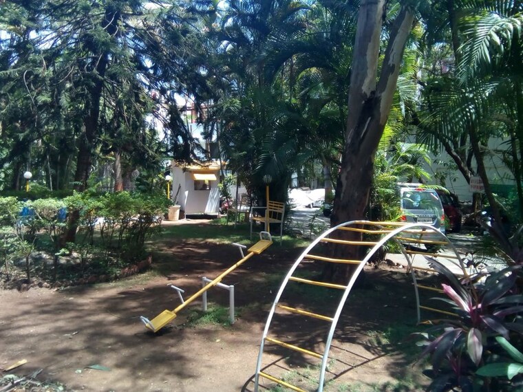 Garden, swaroop-park-chs 3 Bedroom 2200 Sq.Ft. Independent House In Kothrud Pune 9733518