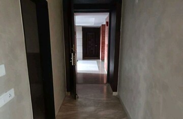 Building Lobby in 3 BHK Apartment at Jaypee Greens Knight Court, Sector 128 – for Sale