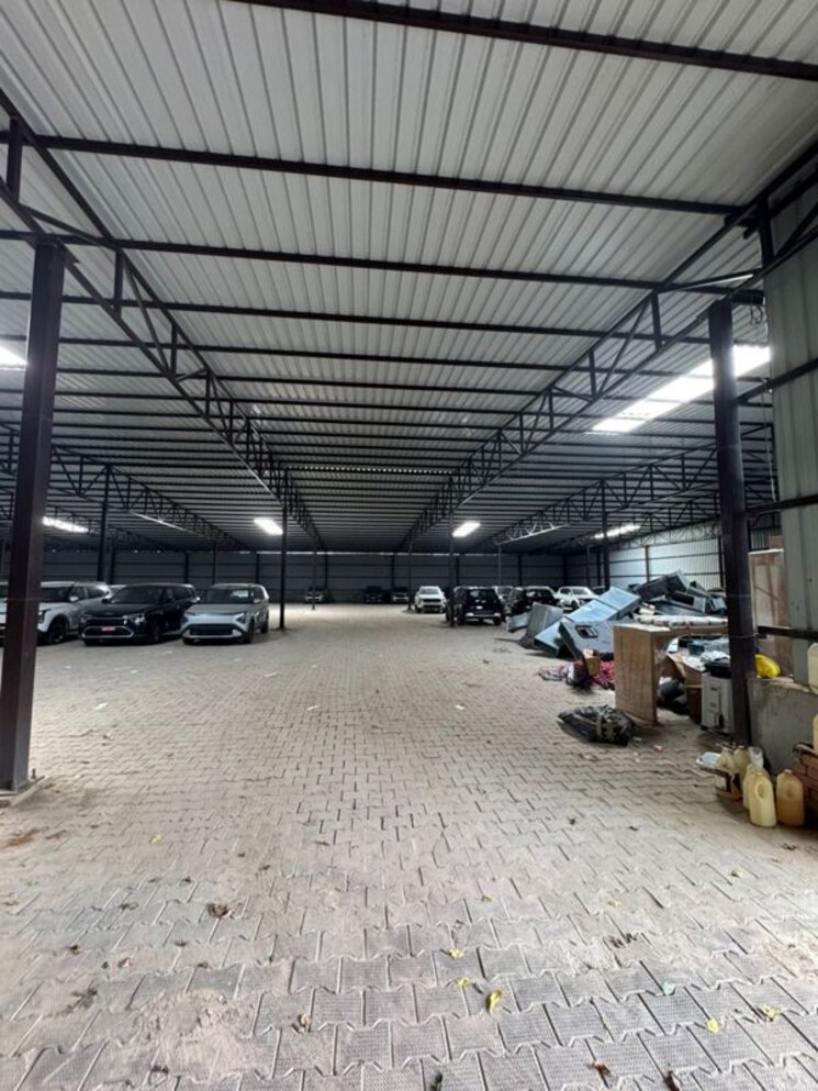  Parking, pace city 2 Commercial Warehouse 2700 Sq.Ft. In Pace City 2 Gurgaon 9733508