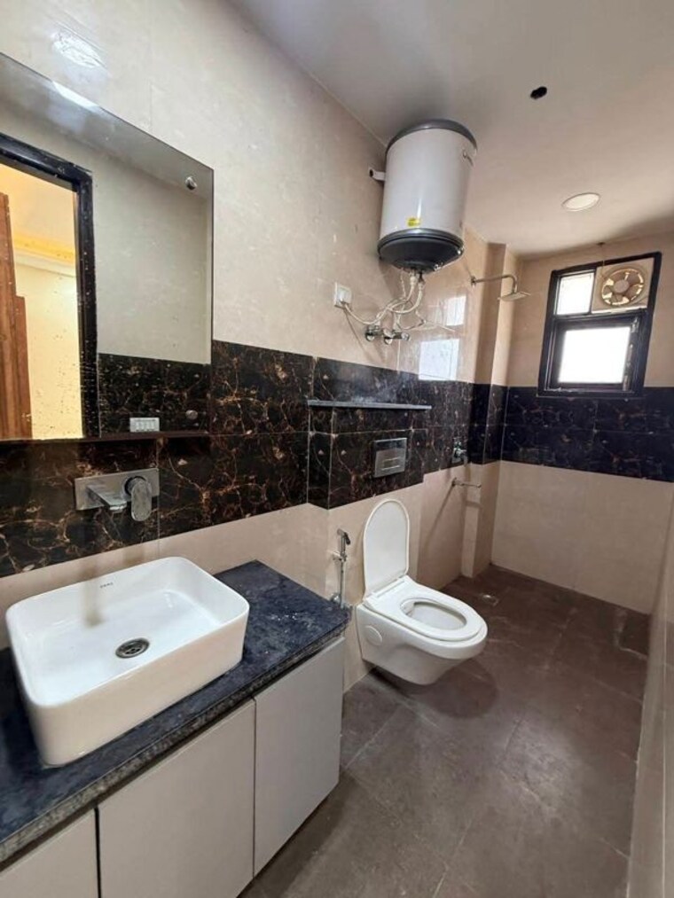 Bathroom, saket 2 Bedroom 1000 Sq.Ft. Apartment In Saket Delhi 9733674