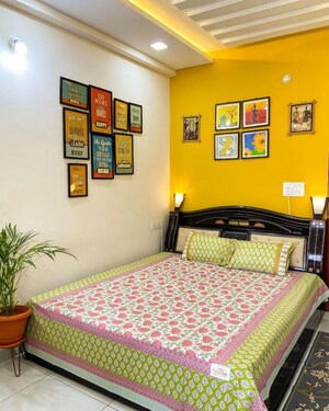 Room in  Pg at Vineet Khand – for Rent
